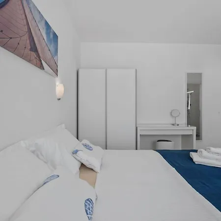 Appartement Two Bedroom With Terrace And Sea View Adriatica *