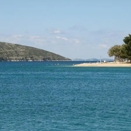 Two Bedroom With Terrace And Sea View Adriatica Apartamento *