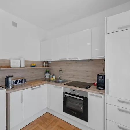 Two Bedroom With Terrace And Sea View Adriatica Appartement *
