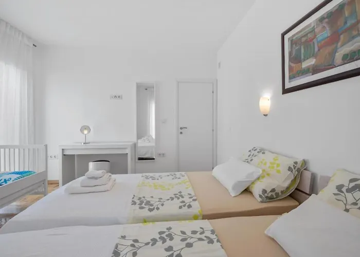 Two Bedroom With Terrace And Sea View Adriatica