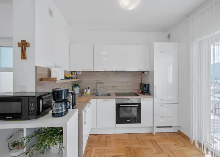 Daire Two Bedroom With Terrace And Sea View Adriatica *